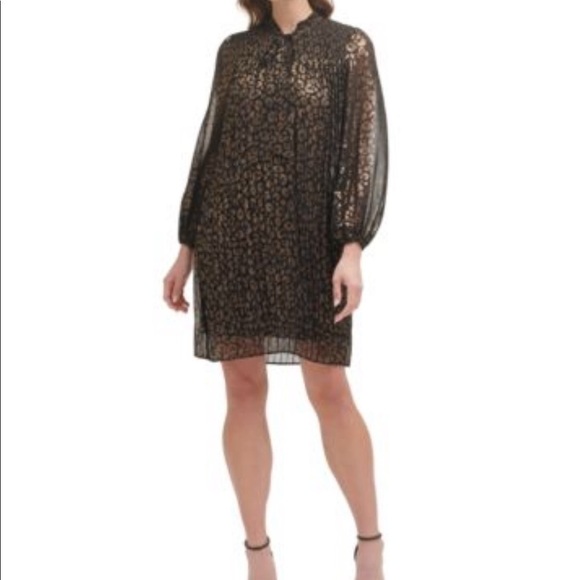 Dkny Dresses & Skirts - DKNY
Metallic Animal Print Pleated Shift
Dress Size 10